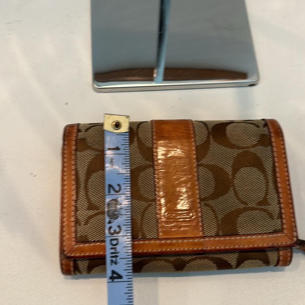 Vintage Coach Wallet - Picture 17 of 17